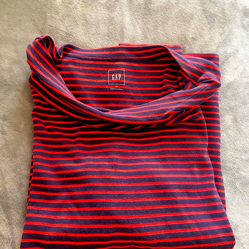 Gap XL Long Sleeve Boat Neck Tee